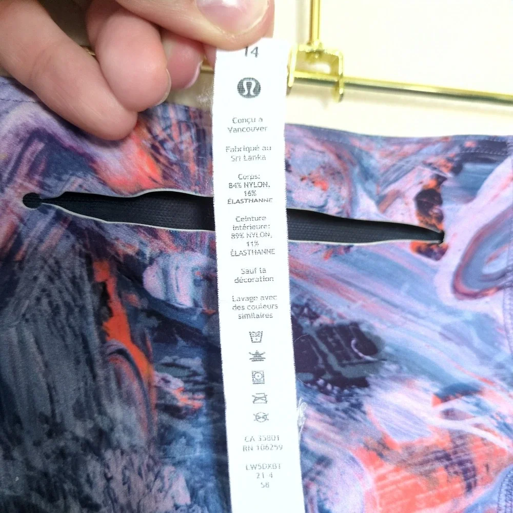 Lululemon Base‎ Pace High-Rise Tight Women Size 14 Purple Abstract Leggings 31